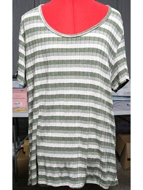 LuLaRoe Green/White Striped Scoop Neck Short Sleeve Knit Tunic Tee 2XL